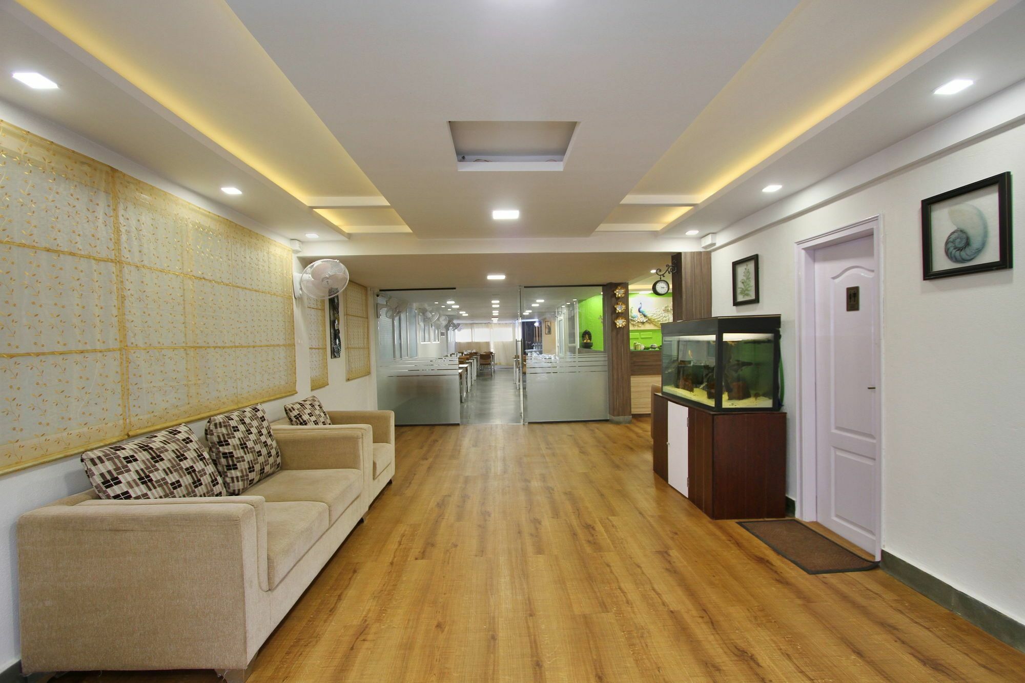 Capital O 5379 The Roy Grand Inns Bangalore Dış mekan fotoğraf
