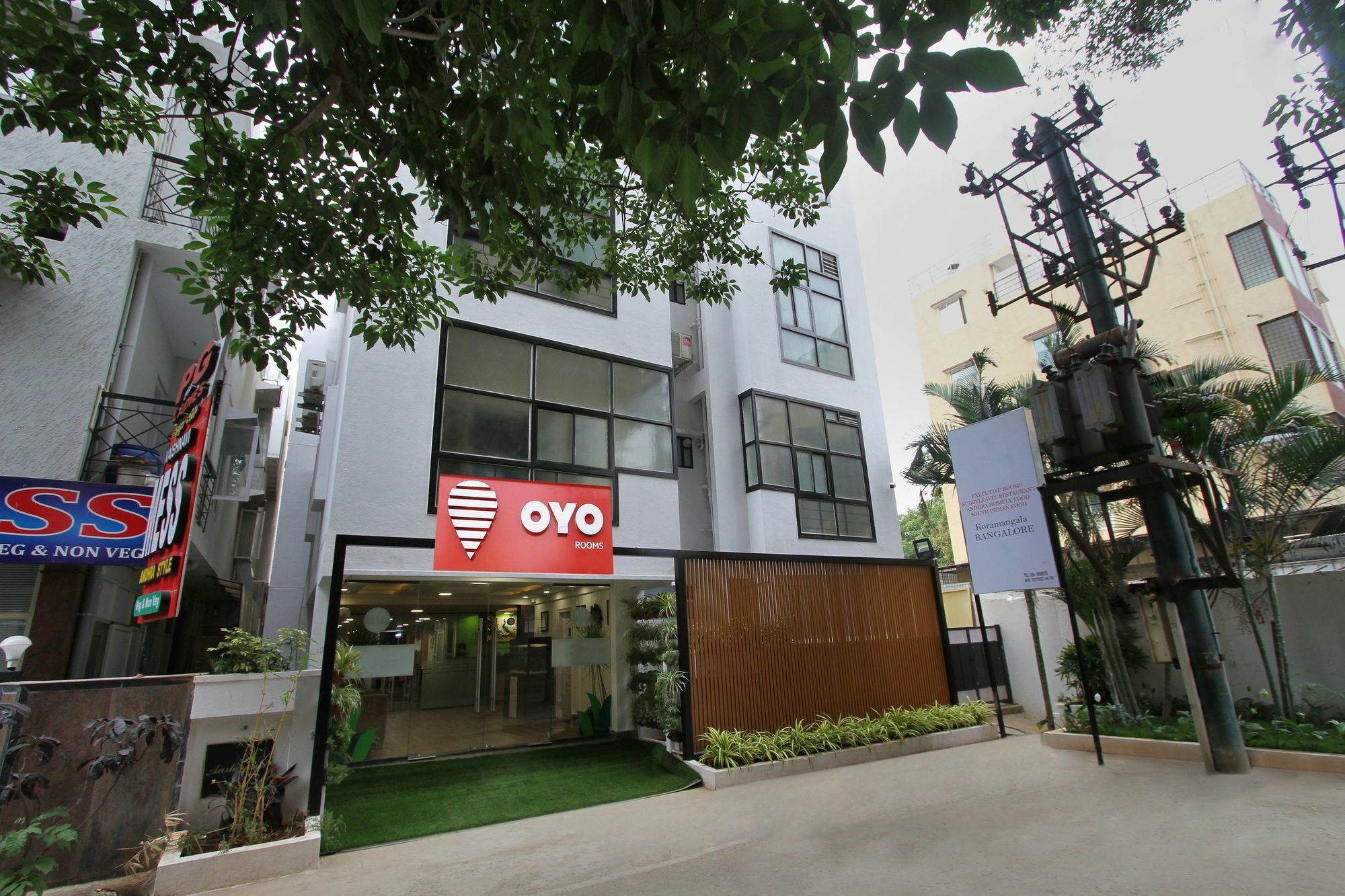 Capital O 5379 The Roy Grand Inns Bangalore Dış mekan fotoğraf