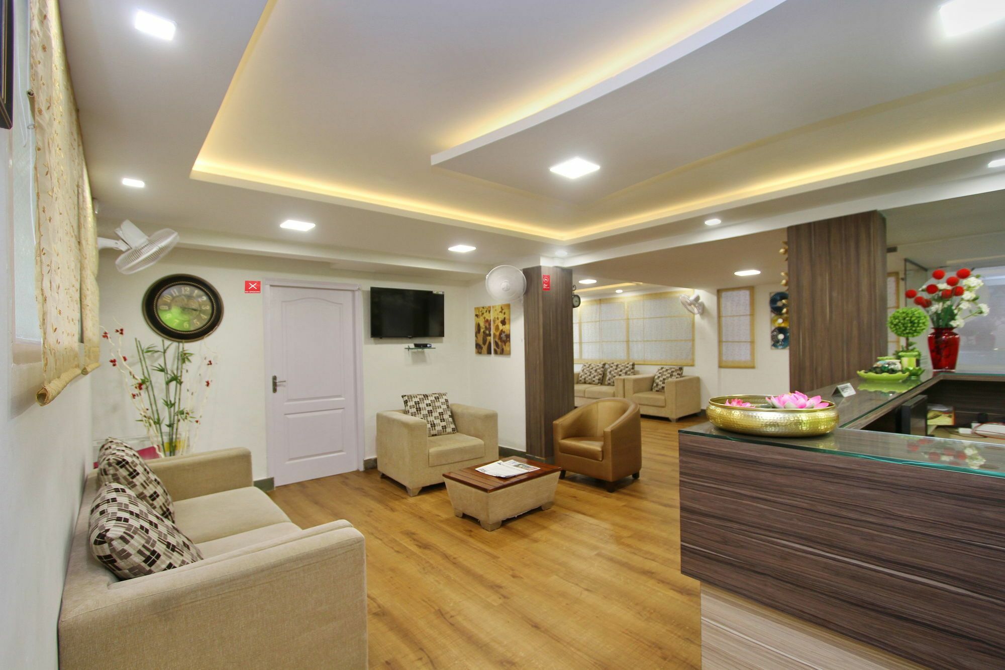 Capital O 5379 The Roy Grand Inns Bangalore Dış mekan fotoğraf