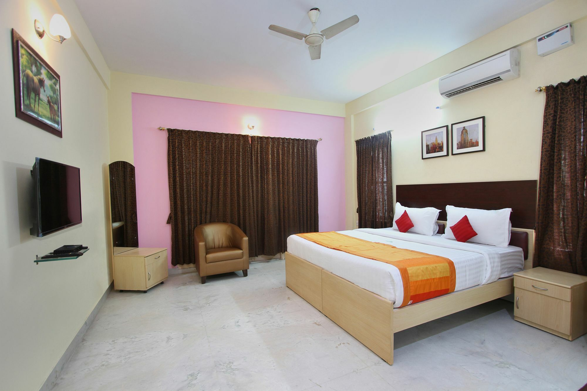Capital O 5379 The Roy Grand Inns Bangalore Dış mekan fotoğraf