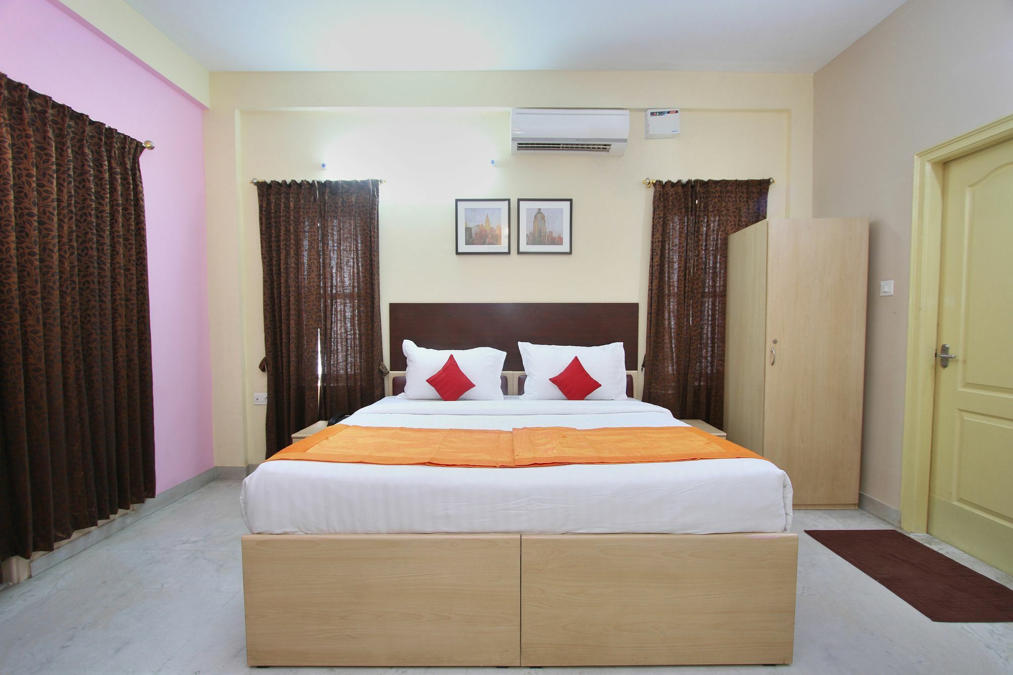 Capital O 5379 The Roy Grand Inns Bangalore Dış mekan fotoğraf
